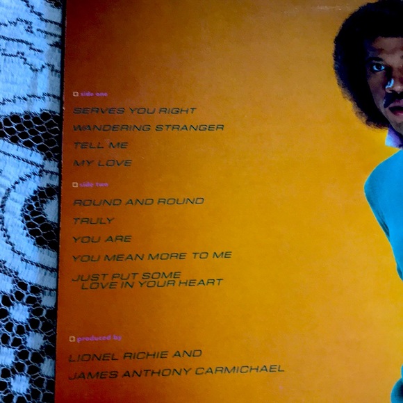 Perfect Condition Lionel Richie Vinyl - Picture 4 of 8
